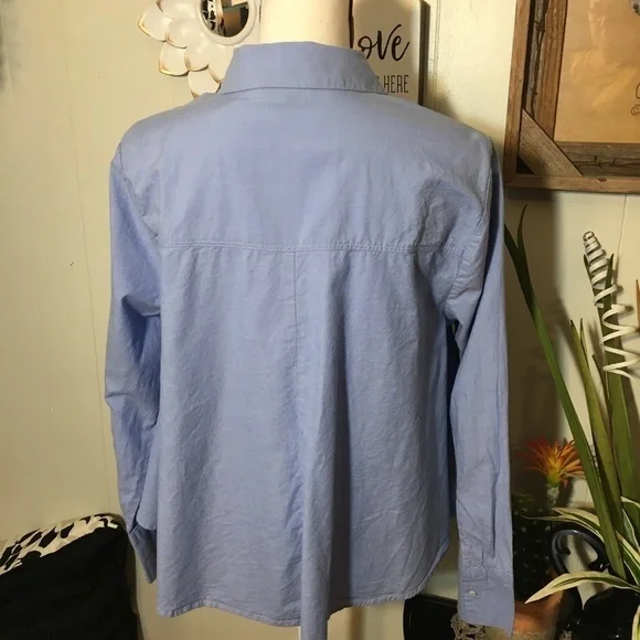 Kensie jeans button down jeweled blouse. - Picture 3 of 7